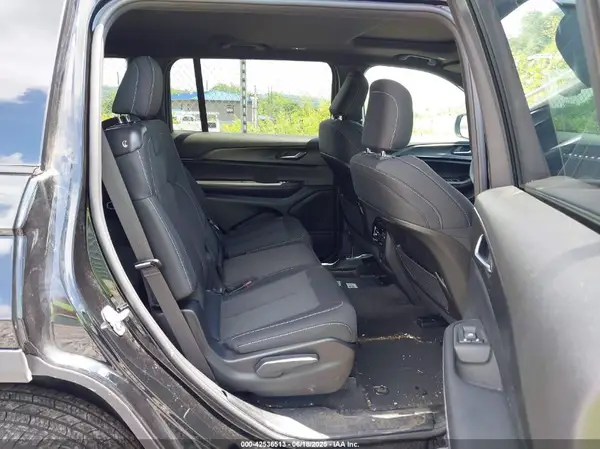 1C4RJKAG1R8566243 2024 JEEP GRAND CHEROKEE - Image 8