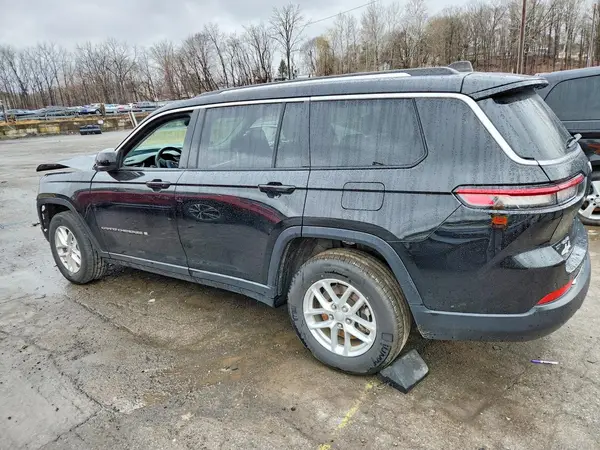 1C4RJKAG2P8712050 2023 JEEP GRAND CHEROKEE - Image 2