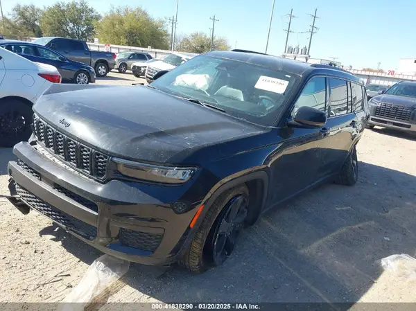 1C4RJKAG2P8814979 2023 JEEP GRAND CHEROKEE - Image 2