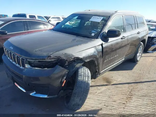 1C4RJKAG2P8828591 2023 JEEP GRAND CHEROKEE - Image 2