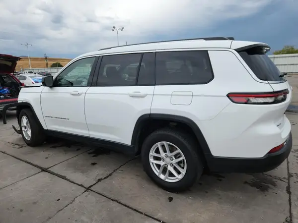 1C4RJKAG2P8861042 2023 JEEP GRAND CHEROKEE - Image 2