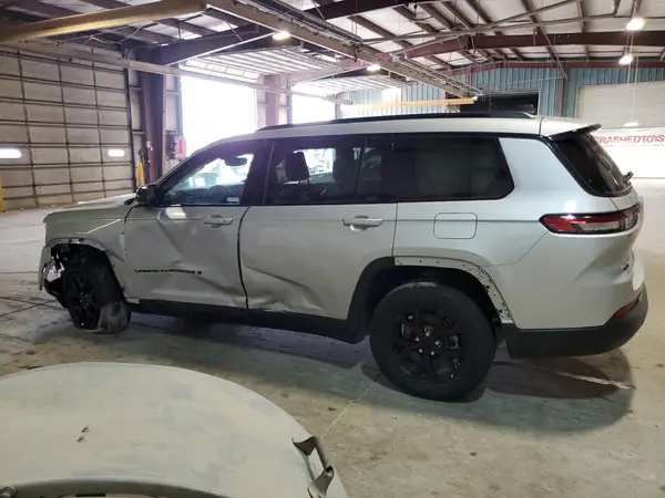 1C4RJKAG2R8517665 2024 JEEP GRAND CHEROKEE - Image 2