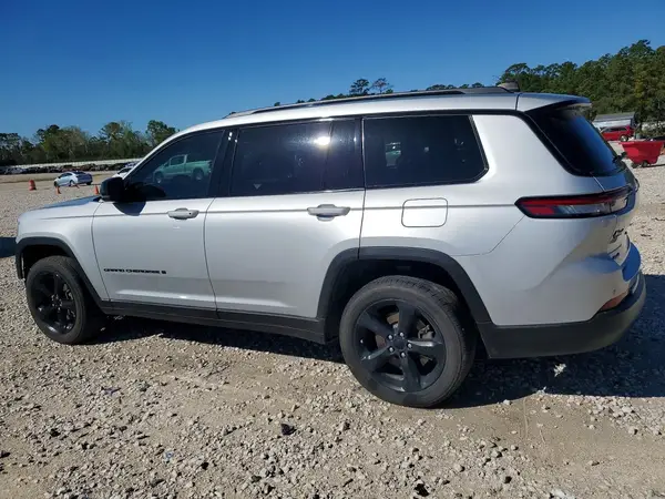 1C4RJKAG2R8934879 2024 JEEP GRAND CHEROKEE - Image 2
