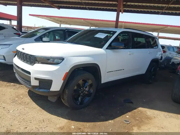 1C4RJKAG3P8745266 2023 JEEP GRAND CHEROKEE - Image 2