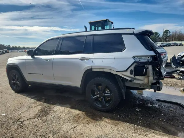 1C4RJKAG3P8873121 2023 JEEP GRAND CHEROKEE - Image 2