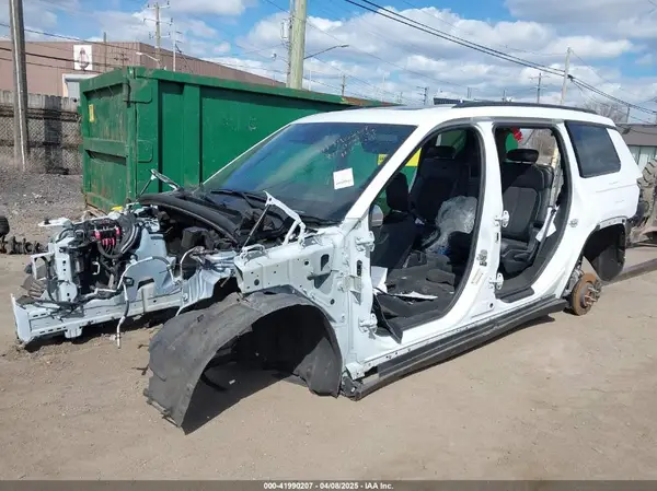 1C4RJKAG3P8900124 2023 JEEP GRAND CHEROKEE - Image 2