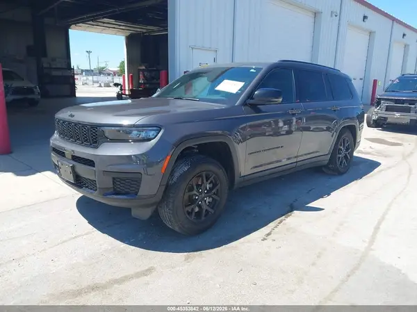 1C4RJKAG3R8564686 2024 JEEP GRAND CHEROKEE - Image 2