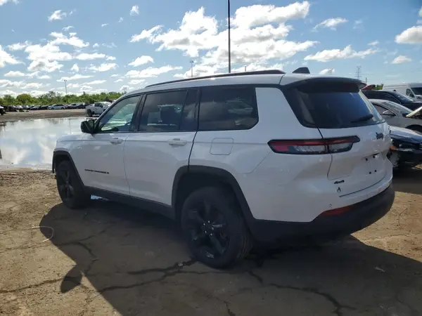 1C4RJKAG3R8592519 2024 JEEP GRAND CHEROKEE - Image 2