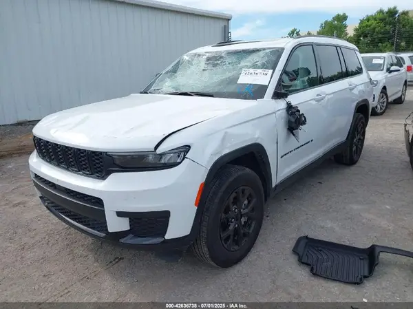 1C4RJKAG3R8594934 2024 JEEP GRAND CHEROKEE - Image 2