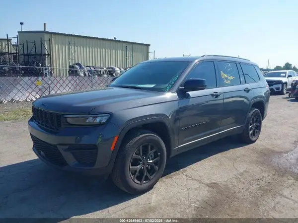 1C4RJKAG4R8517358 2024 JEEP GRAND CHEROKEE - Image 2