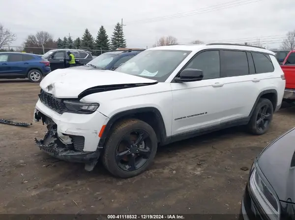 1C4RJKAG5P8872715 2023 JEEP GRAND CHEROKEE - Image 2