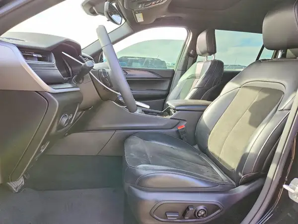 2023 JEEP GRAND CHEROKEE auction photo 7