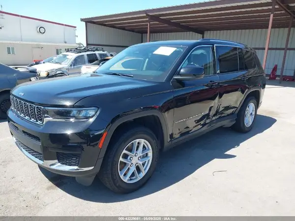 1C4RJKAG5P8888607 2023 JEEP GRAND CHEROKEE - Image 2