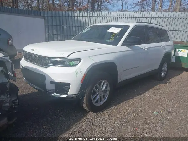 1C4RJKAG5R8543550 2024 JEEP GRAND CHEROKEE - Image 2