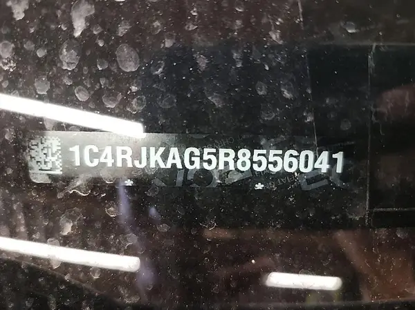 1C4RJKAG5R8556041 2024 JEEP GRAND CHEROKEE - Image 8