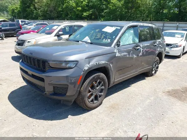 1C4RJKAG5R8558274 2024 JEEP GRAND CHEROKEE - Image 2