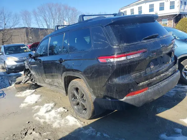 1C4RJKAG5R8580145 2024 JEEP GRAND CHEROKEE - Image 2