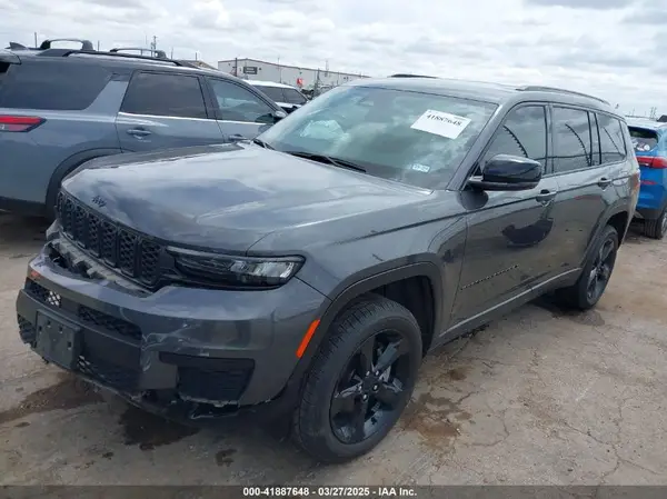 1C4RJKAG6P8701083 2023 JEEP GRAND CHEROKEE - Image 2