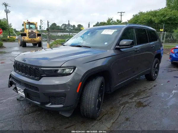 1C4RJKAG6P8828982 2023 JEEP GRAND CHEROKEE - Image 2