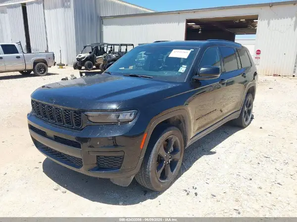 1C4RJKAG6P8829453 2023 JEEP GRAND CHEROKEE - Image 2
