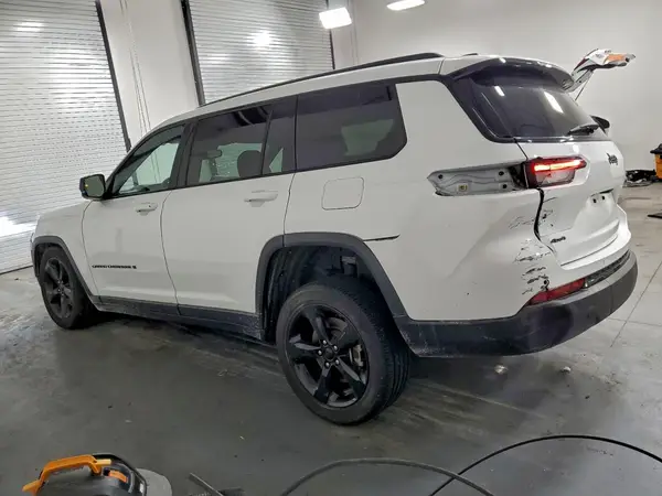 1C4RJKAG6P8895064 2023 JEEP GRAND CHEROKEE - Image 2