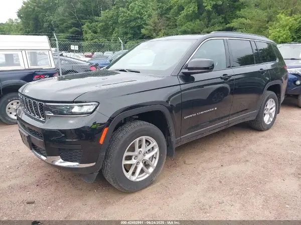 1C4RJKAG6R8600113 2024 JEEP GRAND CHEROKEE - Image 2