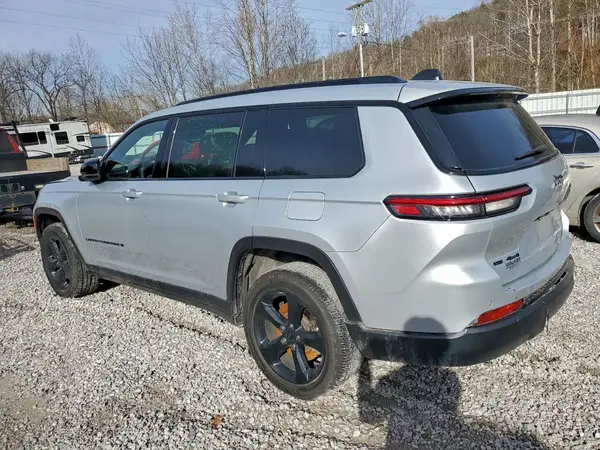 1C4RJKAG7P8718989 2023 JEEP GRAND CHEROKEE - Image 2