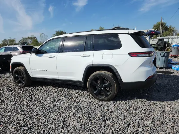 1C4RJKAG7P8832071 2023 JEEP GRAND CHEROKEE - Image 2