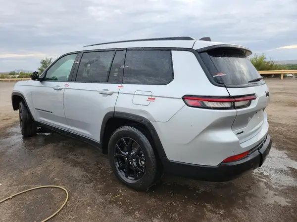 1C4RJKAG7R8556672 2024 JEEP GRAND CHEROKEE - Image 2