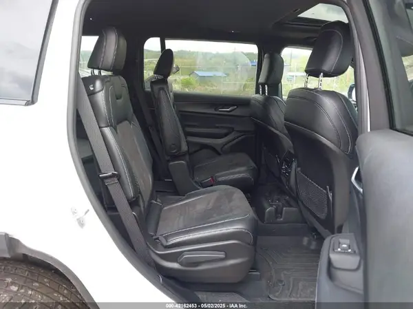 1C4RJKAG7R8607555 2024 JEEP GRAND CHEROKEE - Image 8