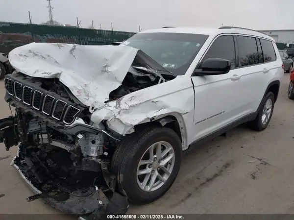 1C4RJKAG8P8711808 2023 JEEP GRAND CHEROKEE - Image 2