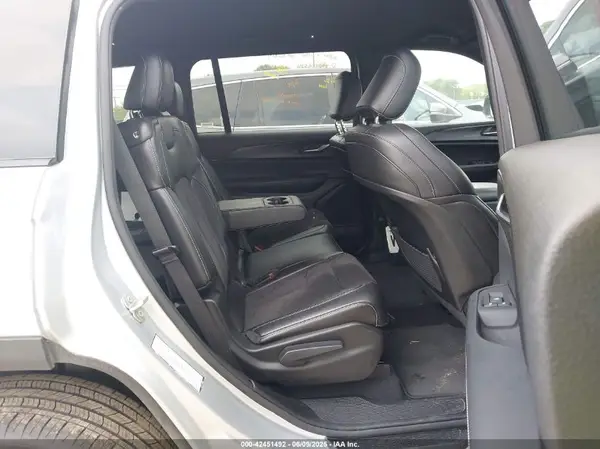 1C4RJKAG8R8549066 2024 JEEP GRAND CHEROKEE - Image 8