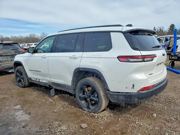 1C4RJKAG9P8871440 2023 JEEP GRAND CHEROKEE - Image 2
