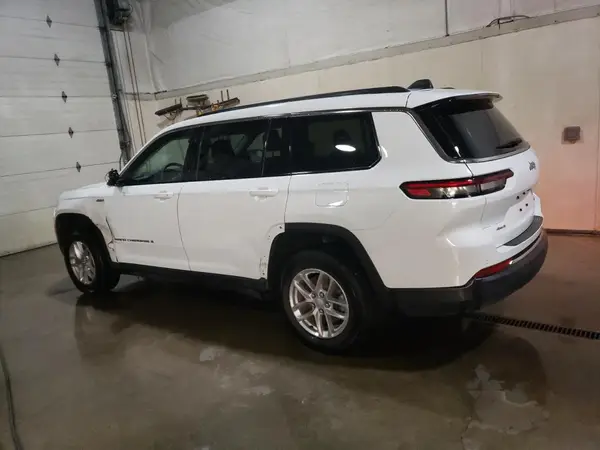 1C4RJKAGXP8782475 2023 JEEP GRAND CHEROKEE - Image 2