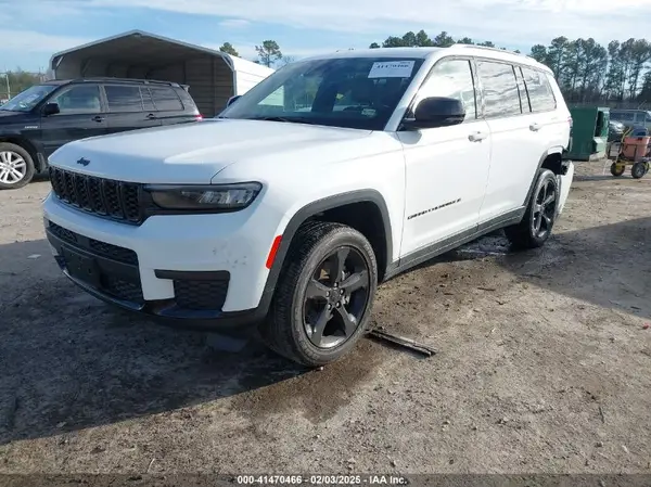 1C4RJKAGXP8793041 2023 JEEP GRAND CHEROKEE - Image 2