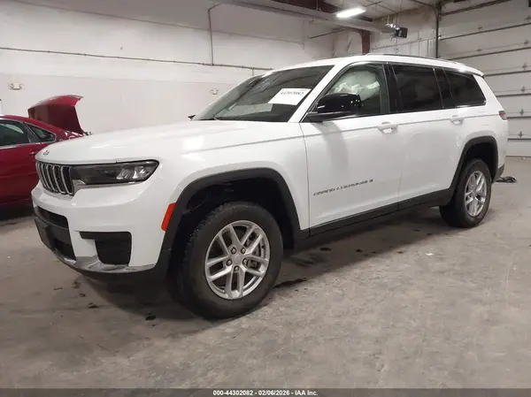 1C4RJKAGXP8829178 2023 JEEP GRAND CHEROKEE - Image 2
