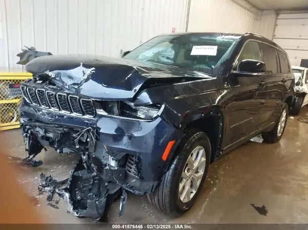 1C4RJKBG0P8812839 2023 JEEP GRAND CHEROKEE - Image 2