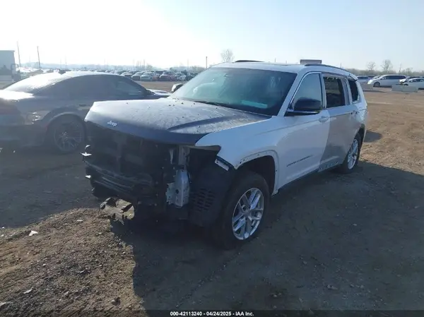 1C4RJKBG0R8549707 2024 JEEP GRAND CHEROKEE - Image 2