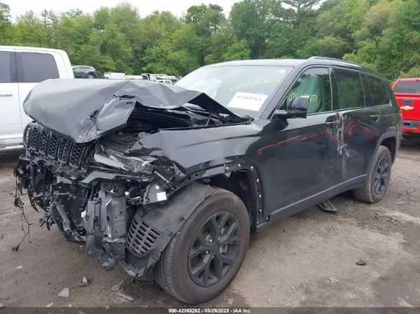 1C4RJKBG1N8562136 2022 JEEP GRAND CHEROKEE - Image 2