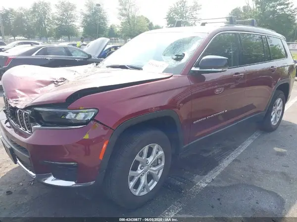 1C4RJKBG1P8743966 2023 JEEP GRAND CHEROKEE - Image 2