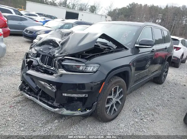 1C4RJKBG1R8603242 2024 JEEP GRAND CHEROKEE - Image 2