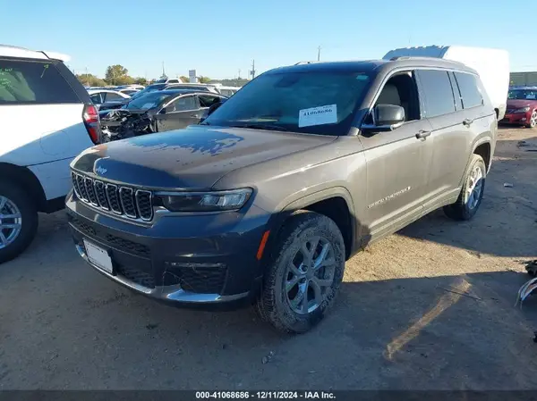 1C4RJKBG2P8783005 2023 JEEP GRAND CHEROKEE - Image 2
