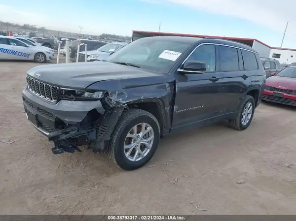 1C4RJKBG2P8865705 2023 JEEP GRAND CHEROKEE - Image 2