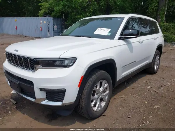 1C4RJKBG3P8813368 2023 JEEP GRAND CHEROKEE - Image 2