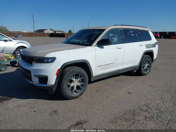 1C4RJKBG3R8604974 2024 JEEP GRAND CHEROKEE - Image 2