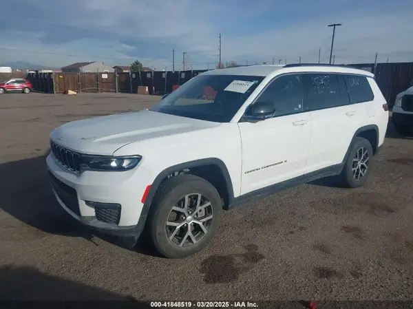 1C4RJKBG4P8806462 2023 JEEP GRAND CHEROKEE - Image 2
