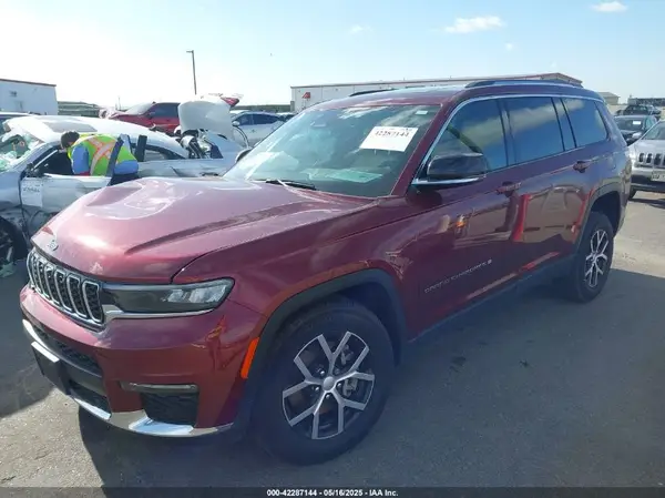 1C4RJKBG5P8798405 2023 JEEP GRAND CHEROKEE - Image 2