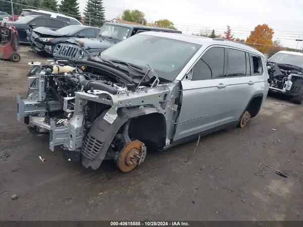 1C4RJKBG5P8872843 2023 JEEP GRAND CHEROKEE - Image 2