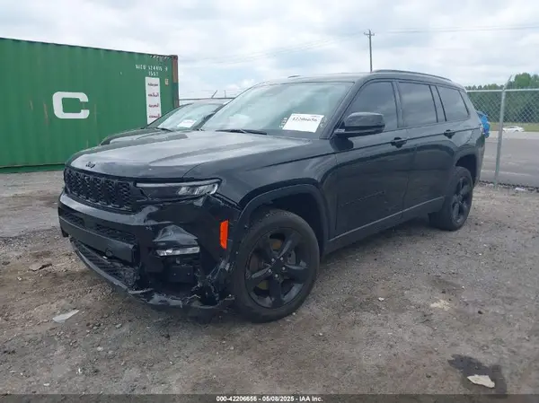 1C4RJKBG6P8702247 2023 JEEP GRAND CHEROKEE - Image 2