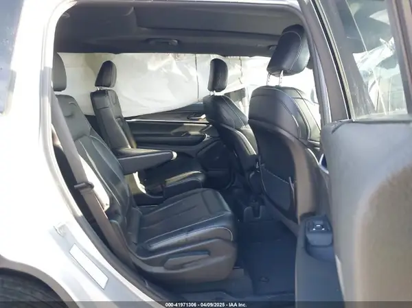1C4RJKBG6R8527307 2024 JEEP GRAND CHEROKEE - Image 8